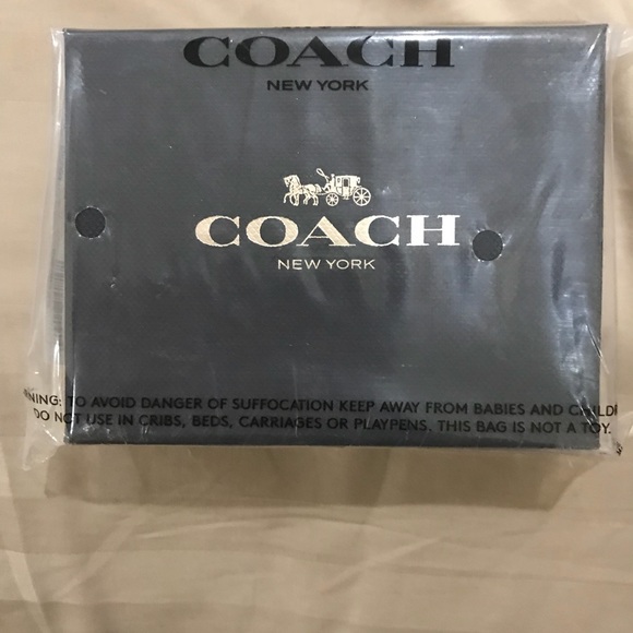 Coach Cardholder - Picture 5 of 5